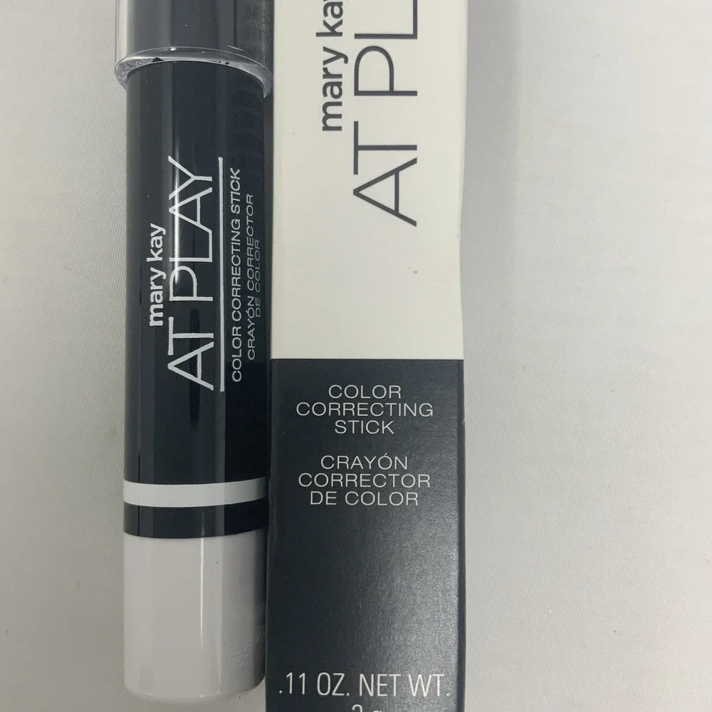 New In Box Mary Kay At Play Color Correcting Stick Wipe Out Redness 121197 04/23